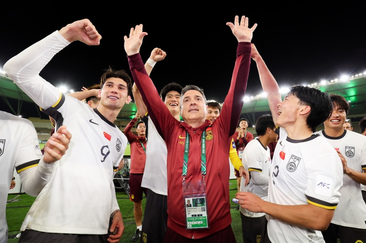 华体会部门-体坛王勤伯：安东尼奥，别去国足